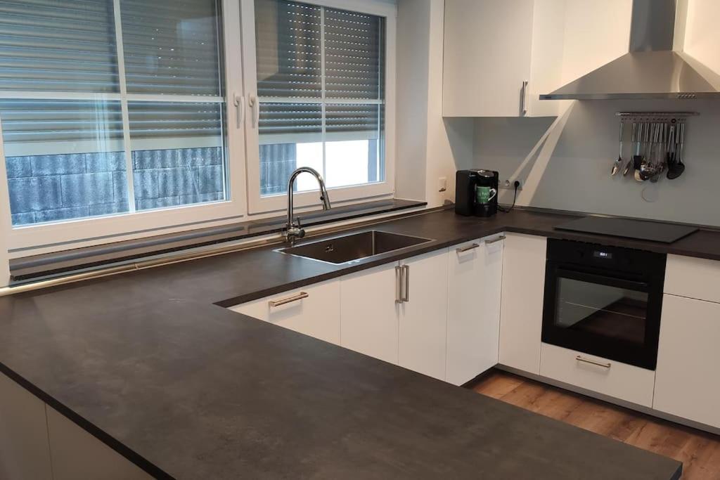 Neue 90 Qm 2-Zimmerwohnung Naehe Koeln Odenthal Bagian luar foto